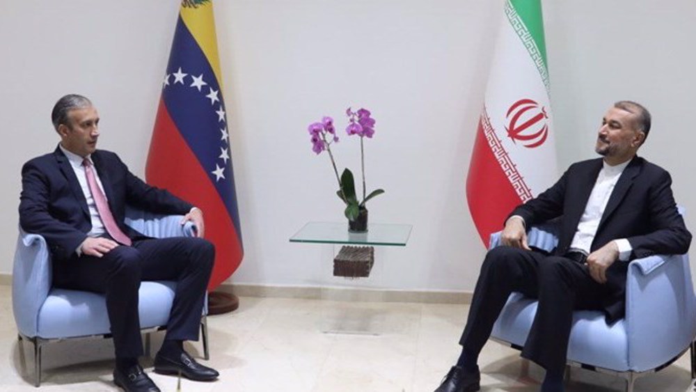 Venezuela calls for greater Iran role in reviving its oil industry 