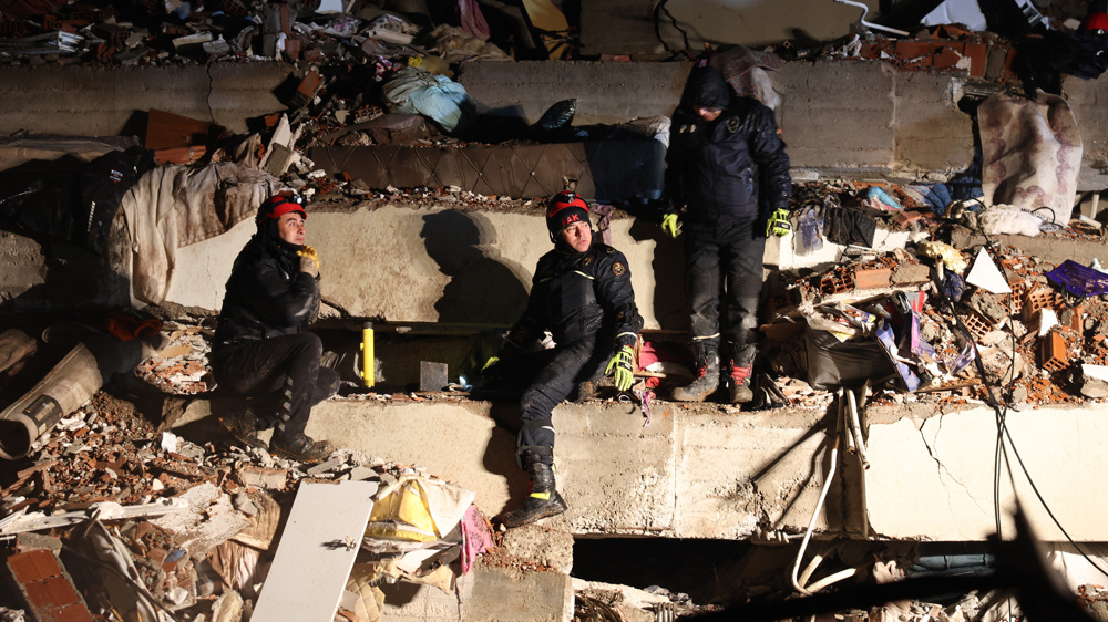 Tehran tells Ankara ‘fully ready’ to help as Iranian teams deployed to quake-hit areas
