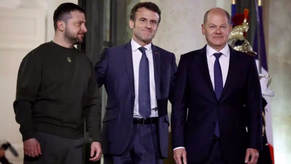 In France, Ukraine's Zelensky presses for fighter jets