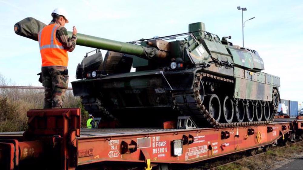 Chars en Ukraine: la Russie met en garde l’OTAN