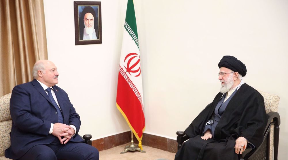 Leader: Countries sanctioned by US must join hands to shatter those sanctions