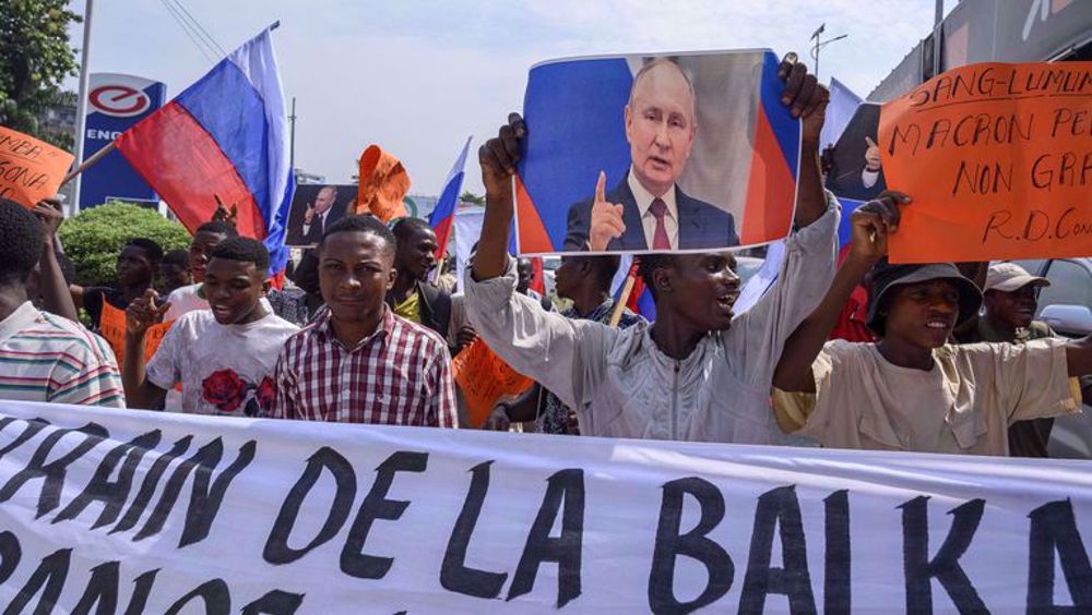  Le président français fait face à beaucoup de colère en Afrique 
