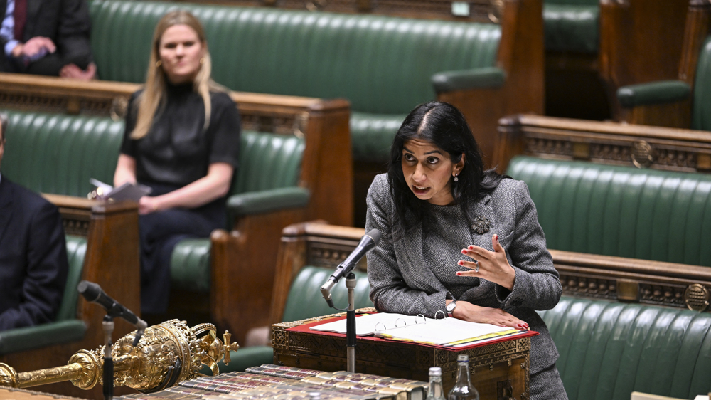 UK mulls banning Strasbourg Court orders on refugee deportations 