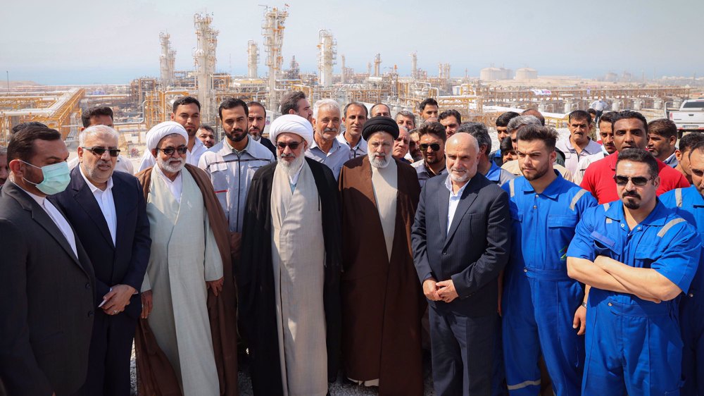 Iran seeks $160 billion of investment to raise oil, gas production 