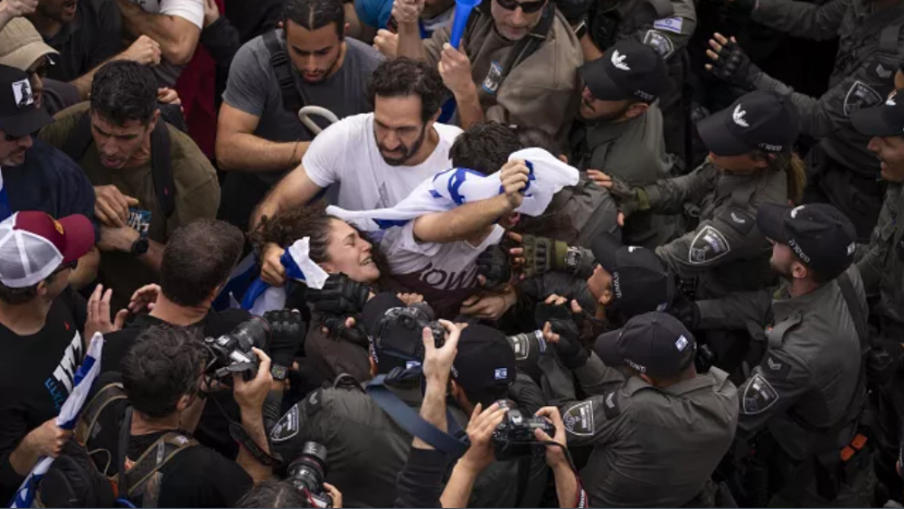 Crise en Israël : l’Iran tacle les USA