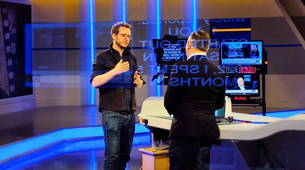 Ukrainian forces intentionally killing their own people: Press TV correspondent