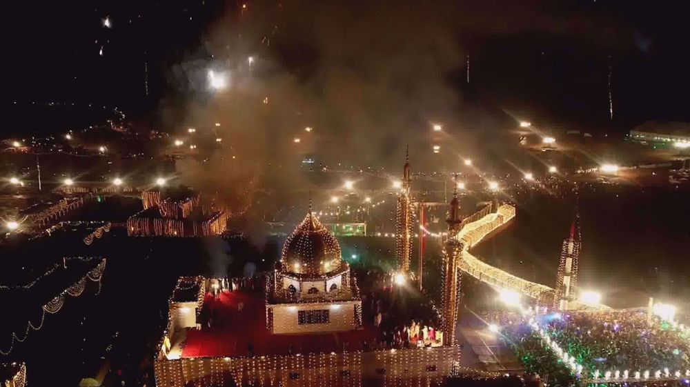 Pakistanis mark Imam Mahdi’s birth anniversary