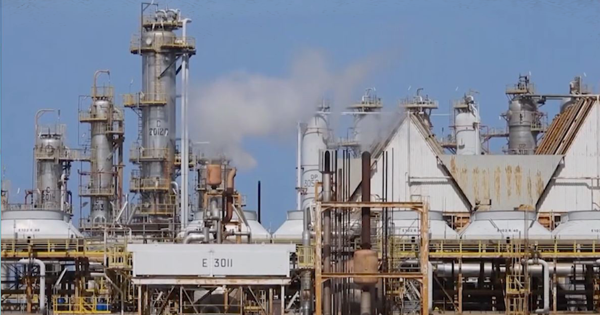 Sale of Russia-controlled refinery in southern Italy froze by Rome