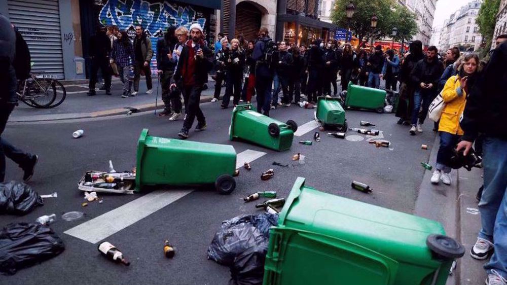Tear gas and baton, the reality of police violence in France