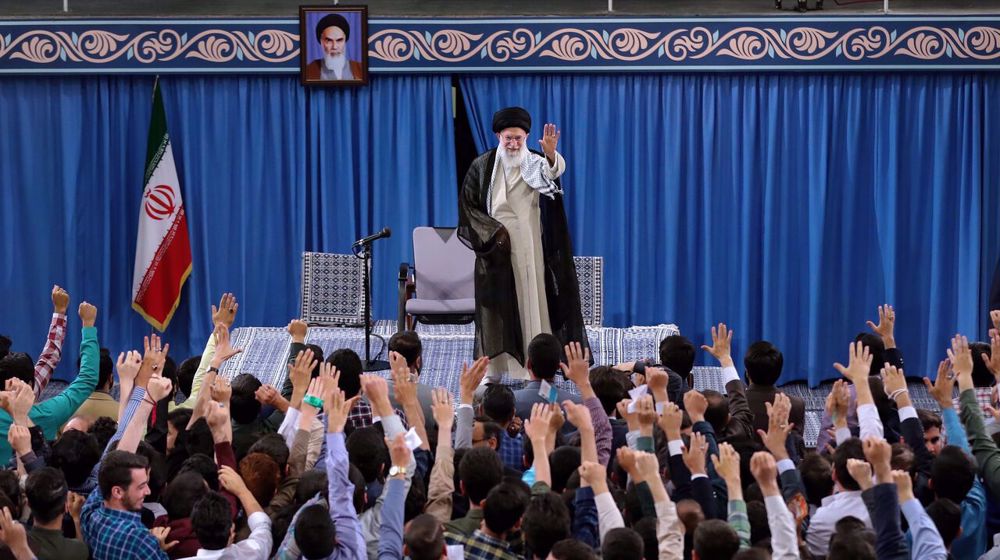 Leader : L'ennemi cherche à polariser la nation iranienne 