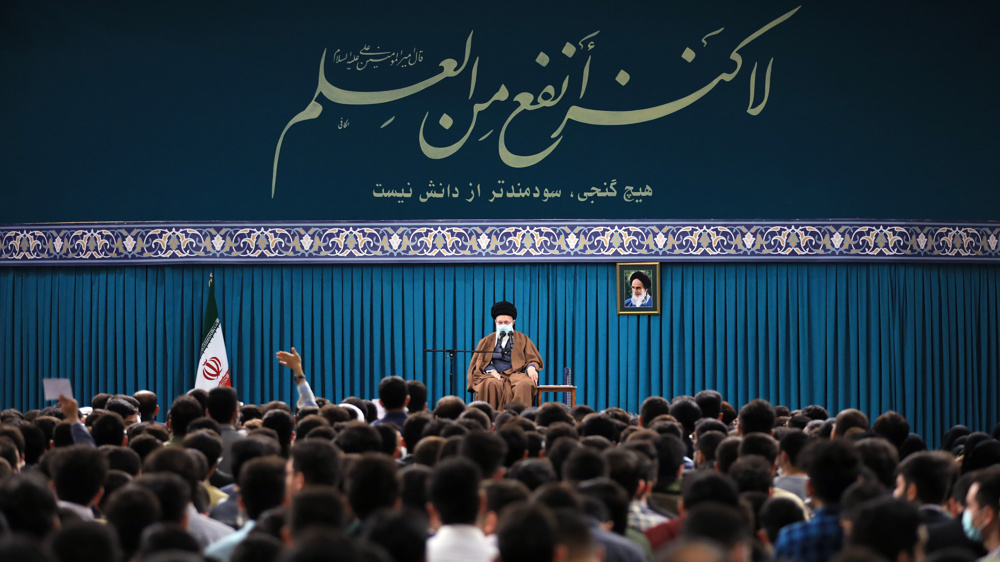 Leader: Enemy seeking to polarize Iranian nation