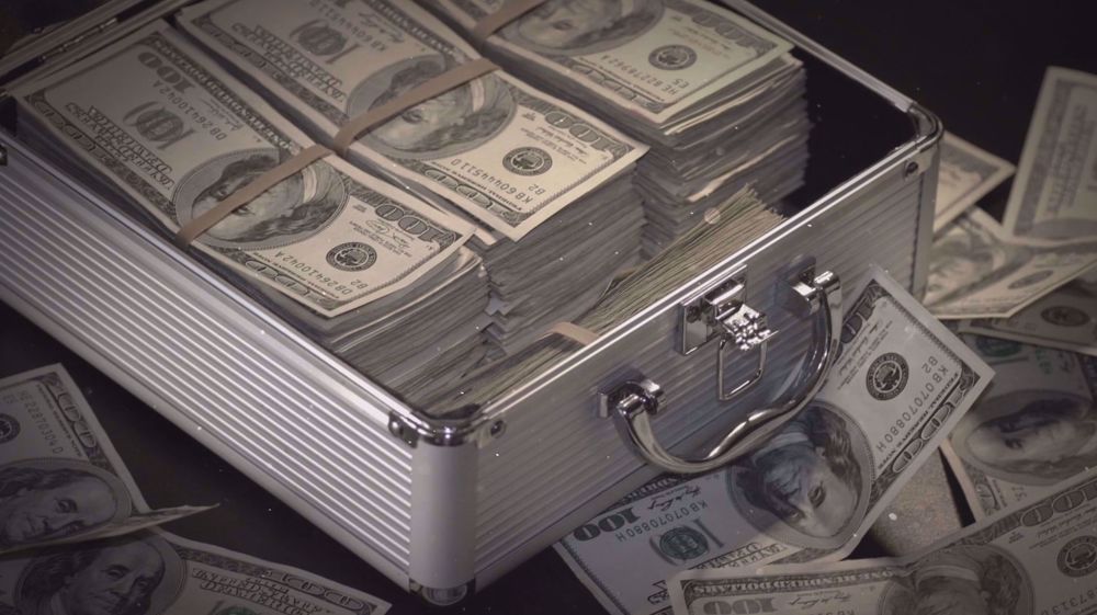 'Sanctions threaten dollar's dominance'