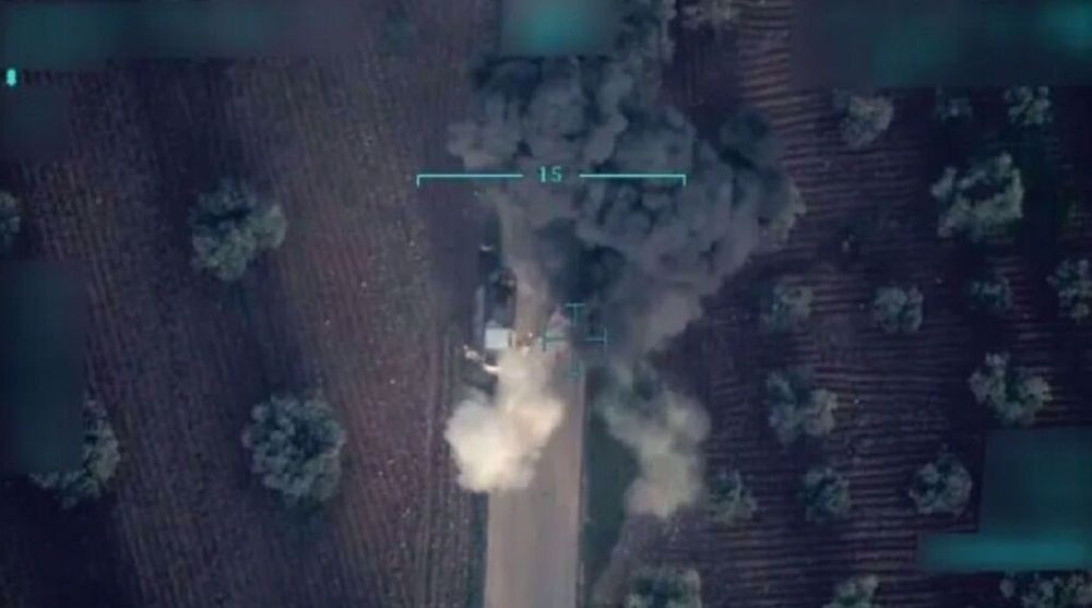 Israël frappe Homs, l'armée syrienne riposte