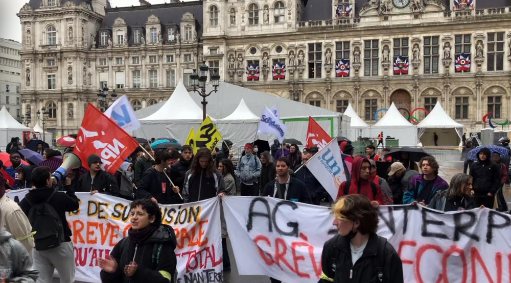 French youth march for elders against Macron's pension rollback