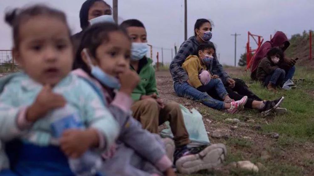 Honduran teenage migrant dies in US government custody 
