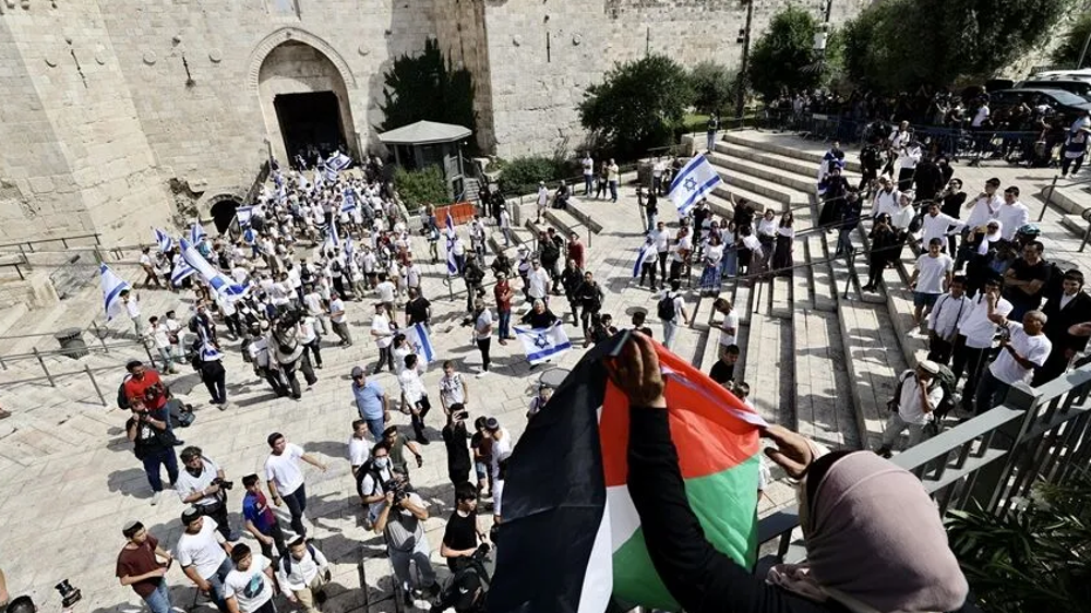 Marche des drapeaux à Qods : l’AP et le Hamas s’alarment 