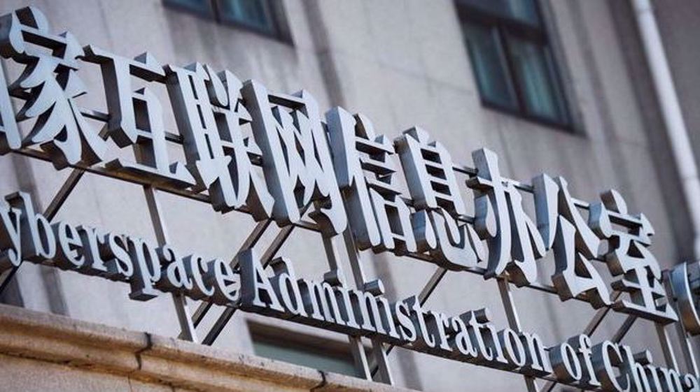 China shuts 100,000 fake news social media accounts