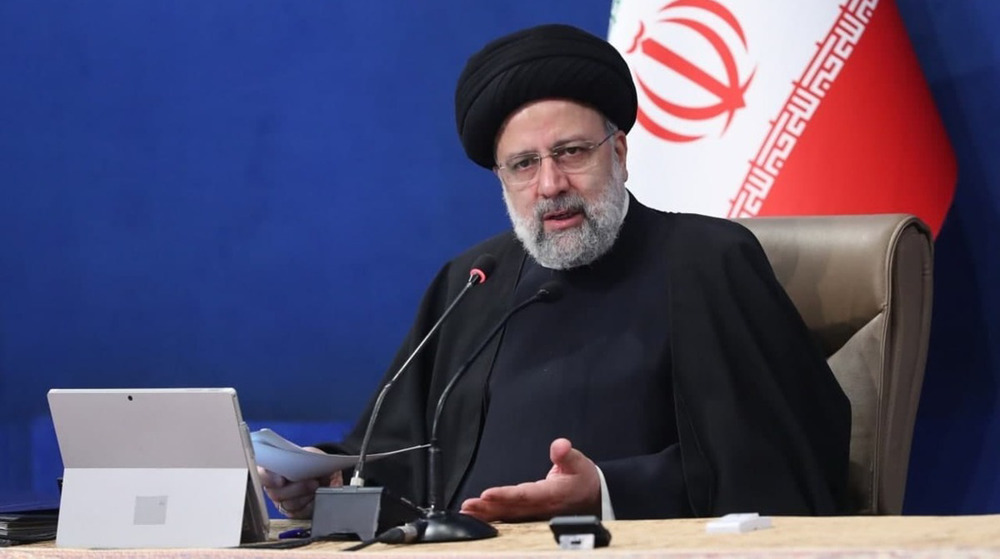 Iran’s Raeisi urges practical action to boost ties with Muslim, neighboring states