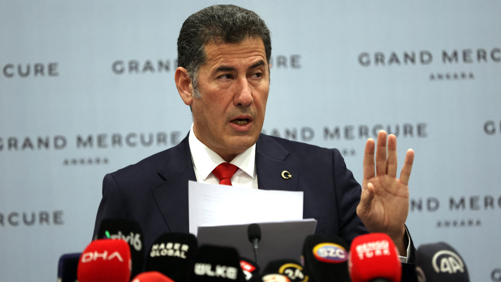 Turkey's 'kingmaker' in runoff endorses Erdogan 