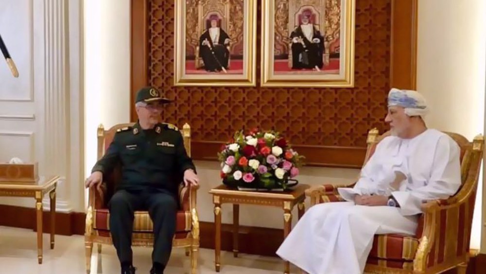 Iran seeks closer intel cooperation with Oman to fight smuggling at sea: Top Gen. 