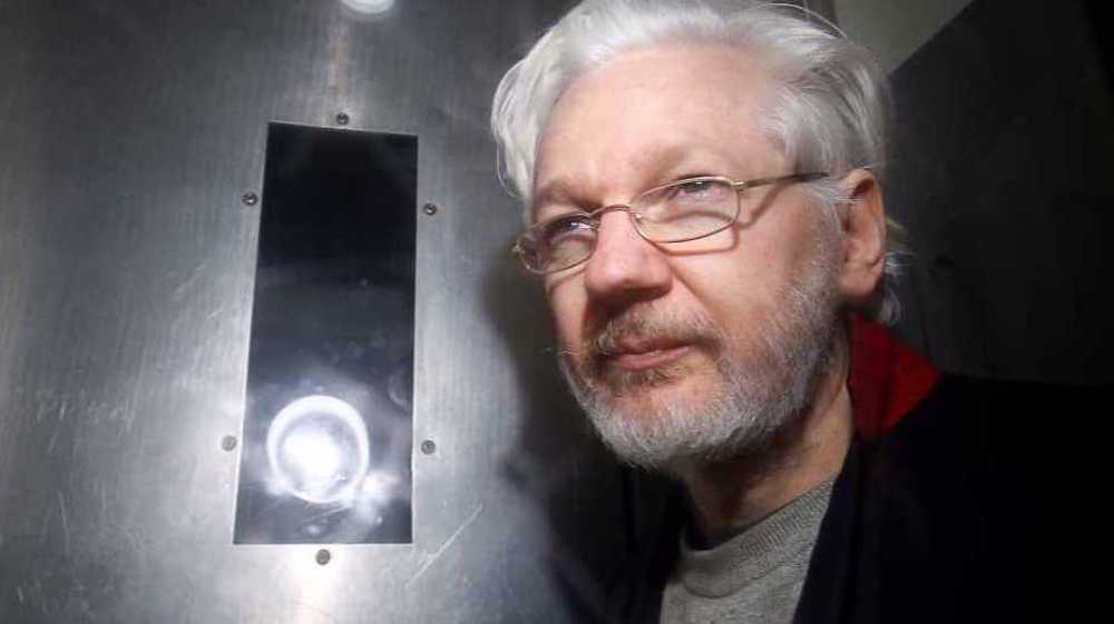 Australian MPs press US envoy to seek release of Assange