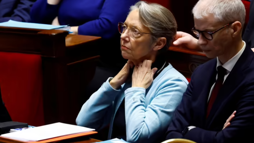 France: une victoire "au goût de défaite" pour Mme la Première ministre
