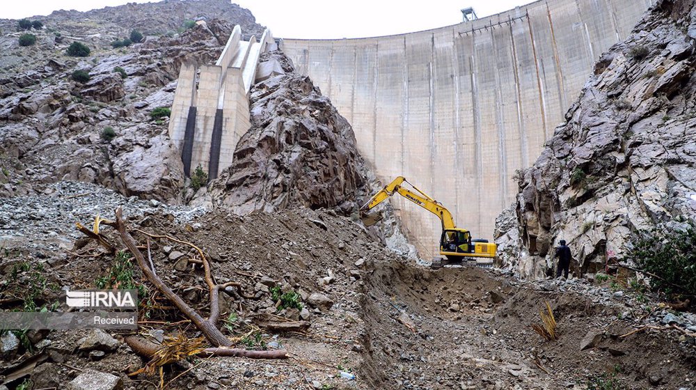 Footage shows how flash-floods blocked Iran’s major dam