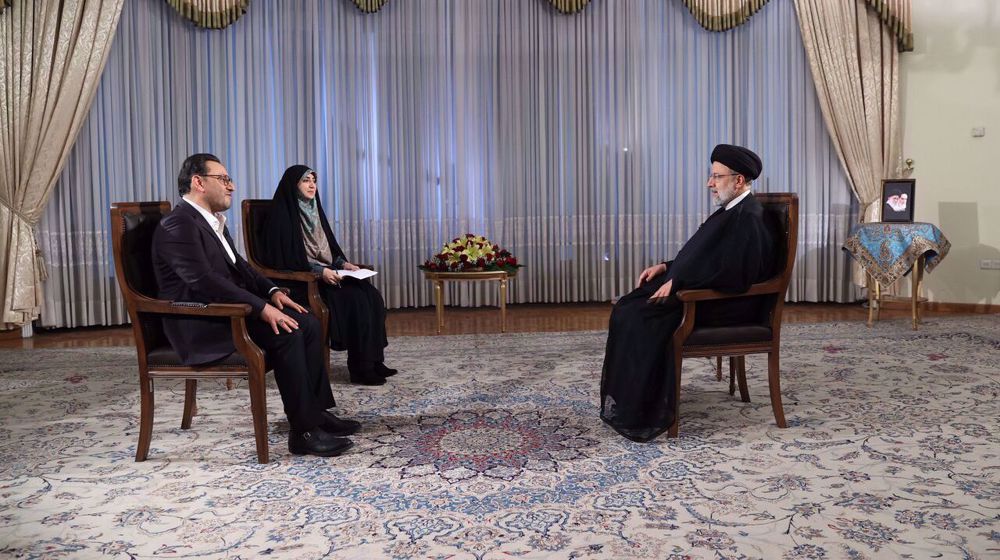 'Iran not tying progress to talks, should become immune to sanctions'