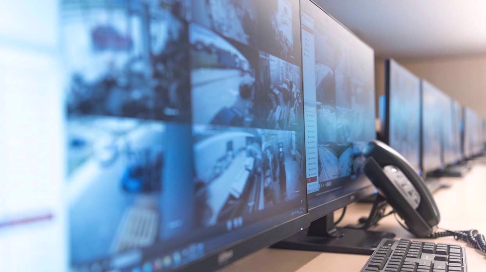 Espionnage: Paris s’apprête à faciliter la surveillance des journalistes