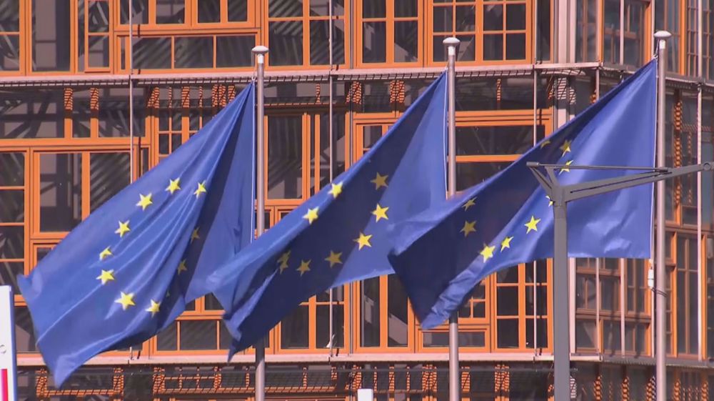 EU ministers shrug off US supply of banned cluster bombs to Ukraine