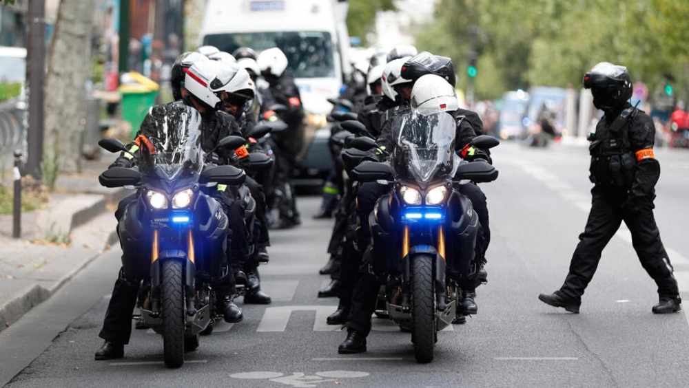 France: la fête nationale se tient en présence de milliers de policiers