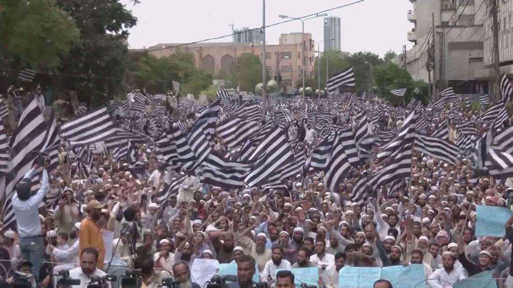 Muslims across Pakistan hold protests against desecration of Qur'an in Sweden