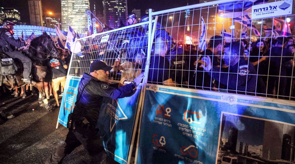 Israeli doctors call strike, reservists threaten to quit over 'judicial reforms'