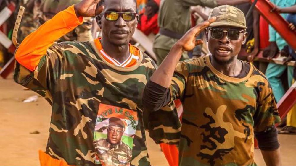 West African bloc suspends crisis meeting on Niger