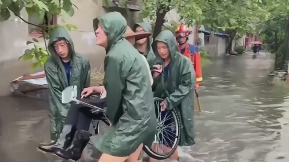 100s evacuated after heavy rain triggers flooding, landslides in east China