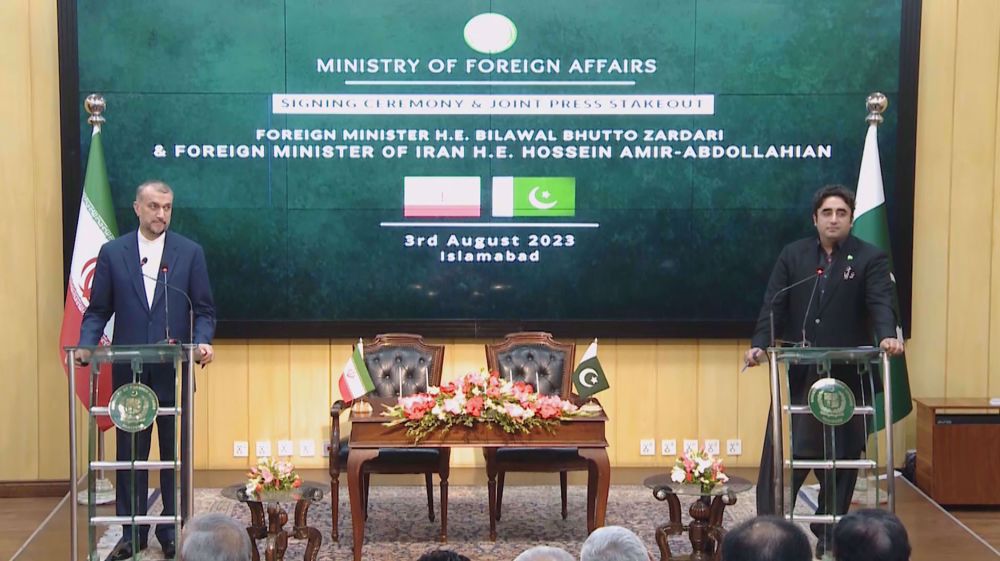 Pakistan, Iran chalk out five-year trade plan with $5 billion target