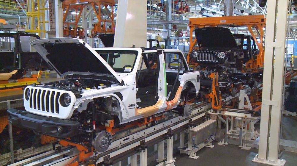 US auto workers launch first simultaneous strike at 3 major factories