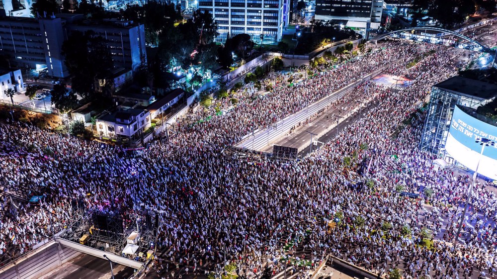 Tens of thousands rally against Israeli far-right cabinet for 35th straight week 