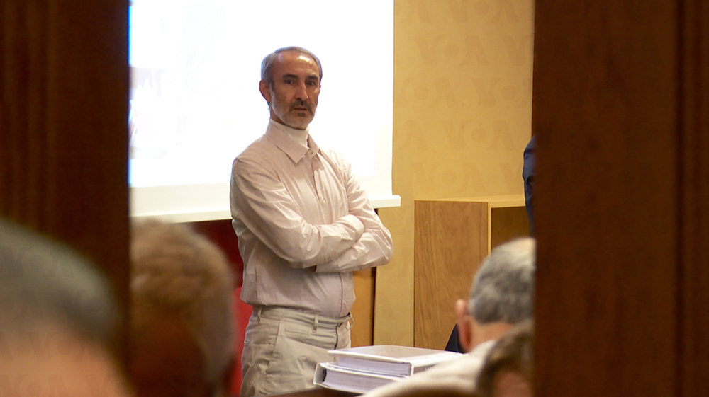 Family of Iranian prisoner harassed in appeals hearing in Stockholm