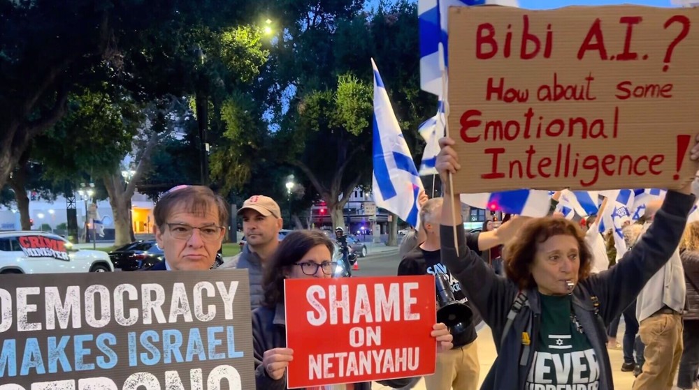 Protesters rally in New York's Times Square against Netanyahu