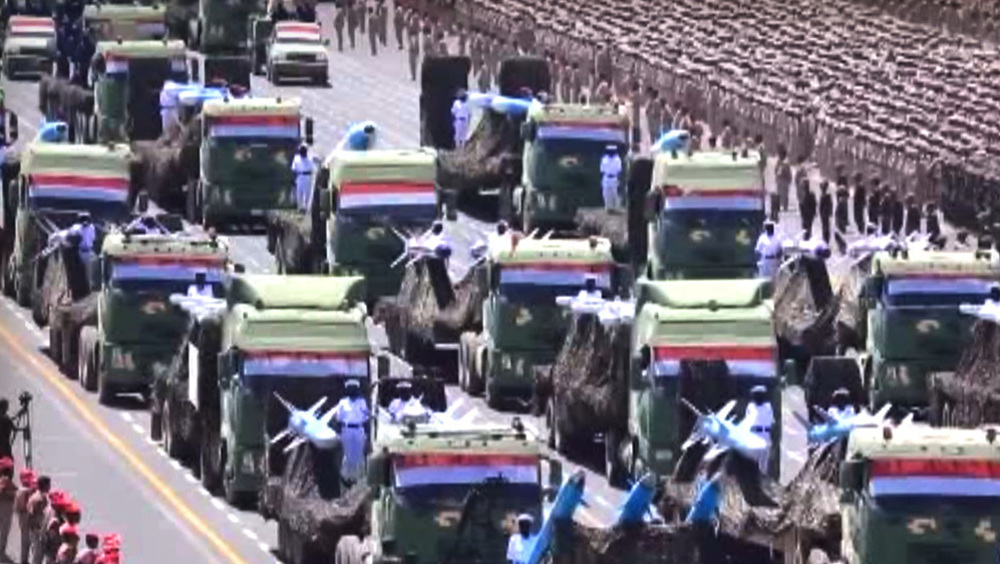 Yémen: un défilé militaire historique marquant le retour de l’armée de l’air yéménite