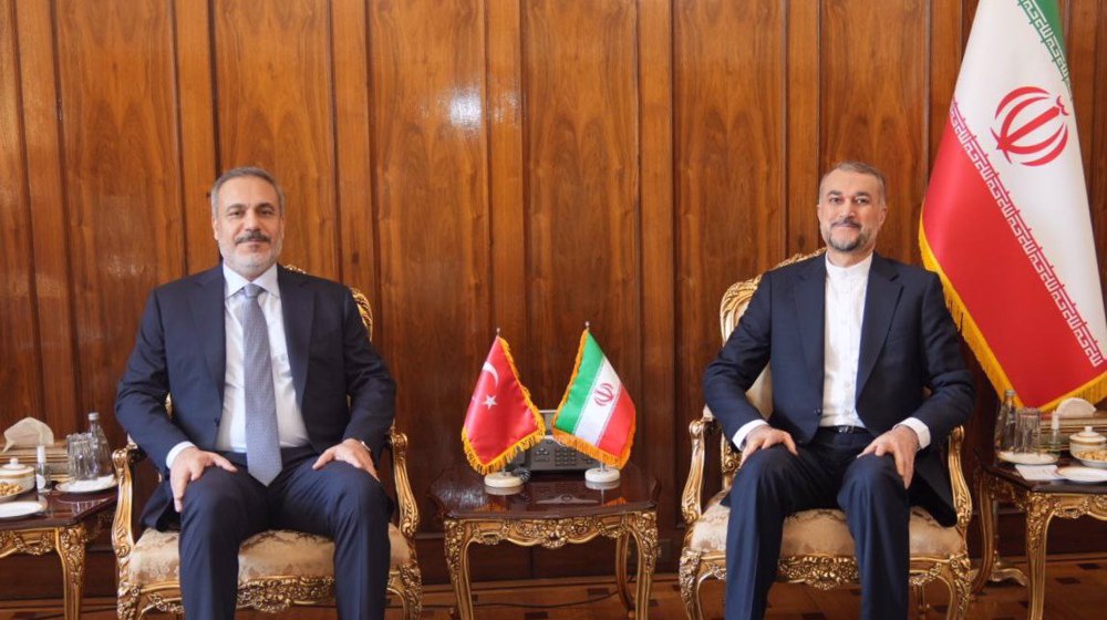 Top Iranian, Turkish diplomats meet in Tehran