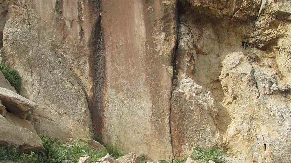 An insider’s view of the country: Hafshejan and reverse painting