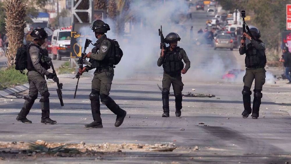 Israeli youths say 'no' to military service over regime's policies