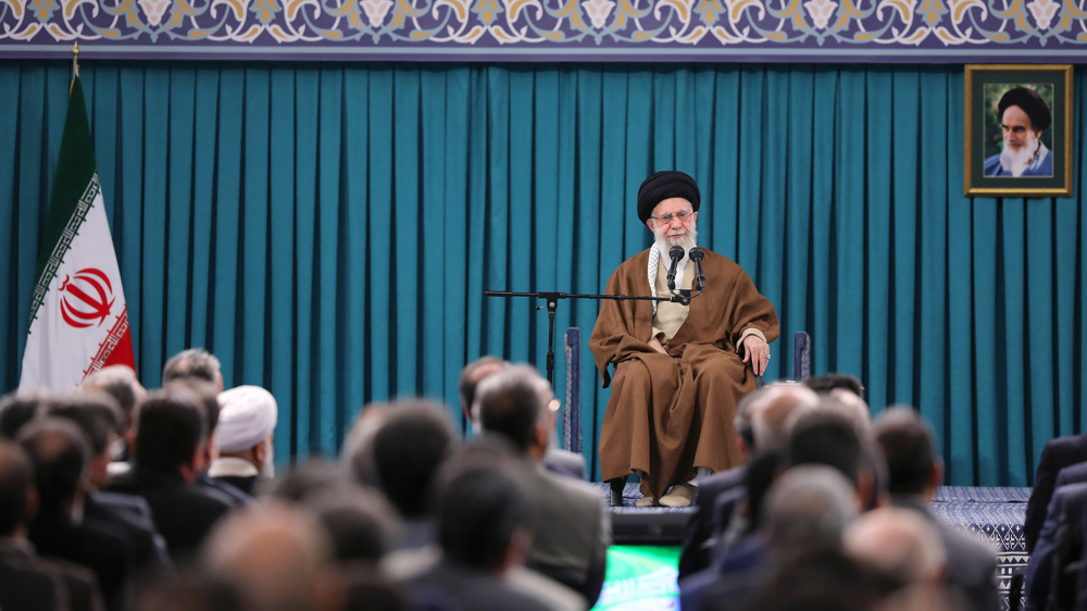Leader: Iran turns sanctions into opportunities, secures stunning scientific achievements 