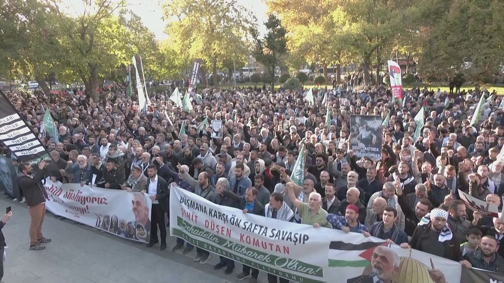 Hundreds in Istanbul attend symbolic funeral prayer for Yahya Sinwar