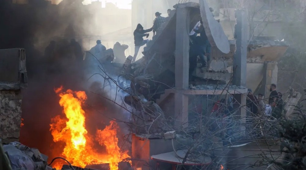 Israeli strikes kill civilians, injure UN peacekeeper, soldiers in Lebanon 