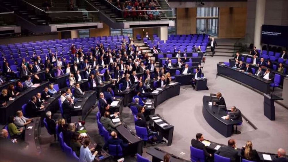 Germany passes controversial resolution in support of Israel
