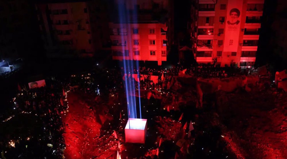 Liban : des milliers de personnes rendent hommage au martyr Nasrallah