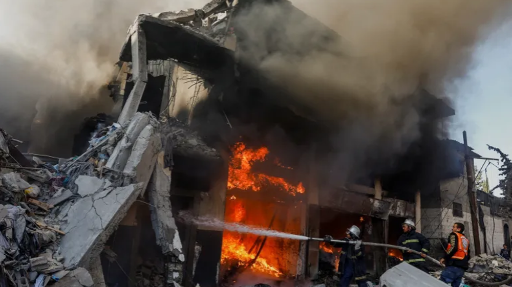 Israeli forces follow orders to occupy, burn Palestinian homes in Gaza 